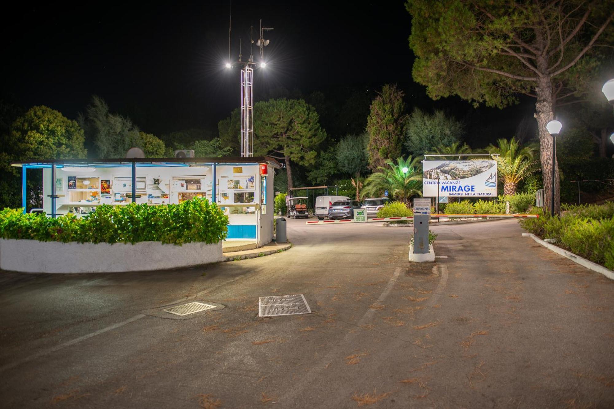 Centro Vacanze Mirage Torre di Palme Zewnętrze zdjęcie